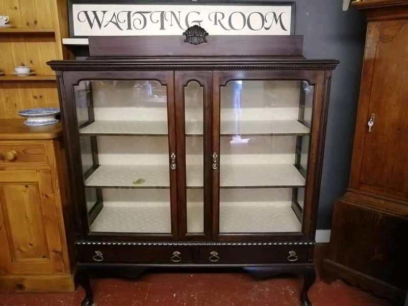 Antique display in Spalding, Lincolnshire Gumtree