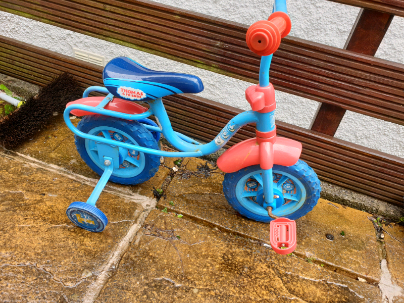 thomas the tank engine bike halfords