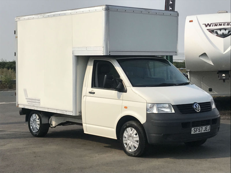 VOLKSWAGEN TRANSPORTER 2.5TDI 130BHP LWB LUTON VAN IN WHITE. in York