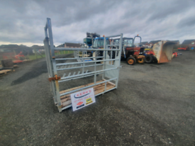 Iae economy cattle crush farm livestock tractor 