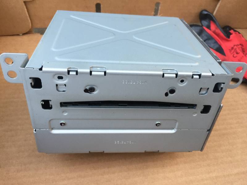 2009 Vauxhall Insignia cd player radio unit 13317120  See video !!