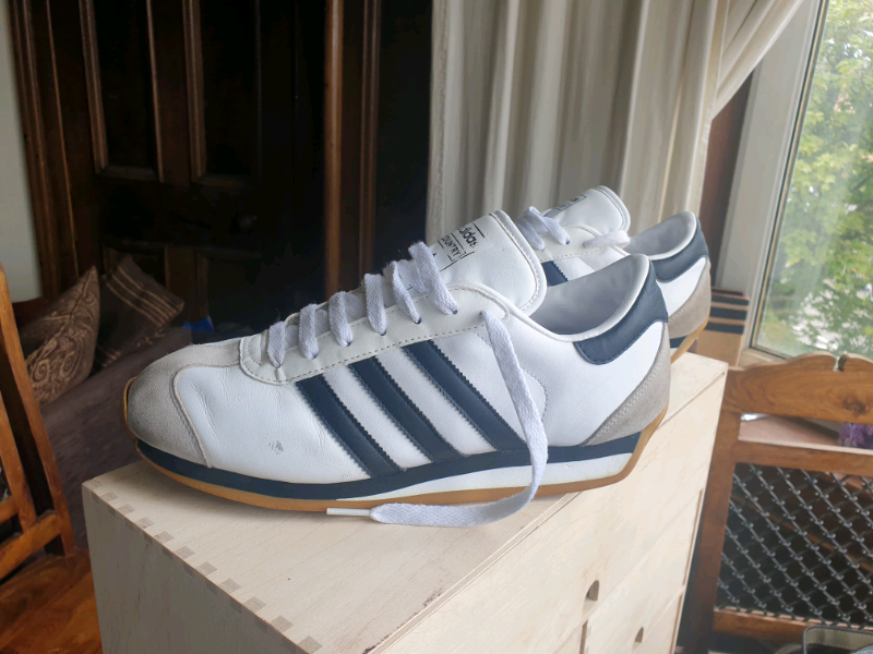 Adidas country ripple size 8 in Paisley, Renfrewshire Gumtree