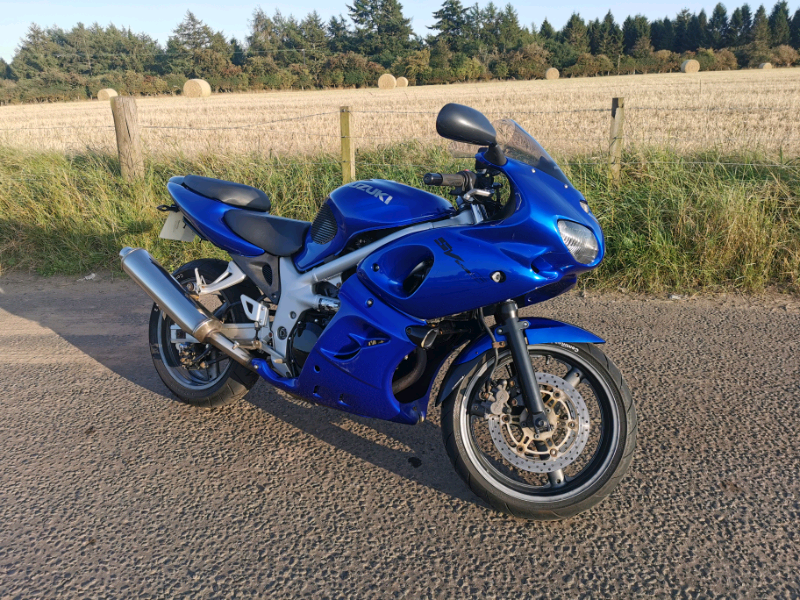 Suzuki sv650s пластик