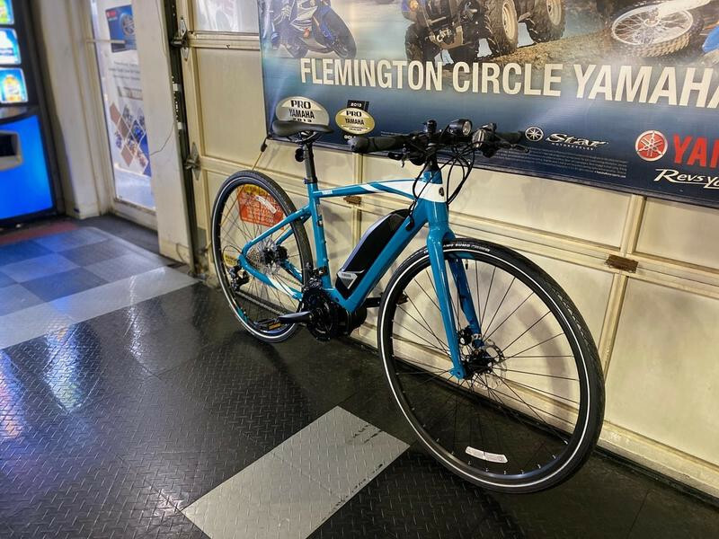 2020 Yamaha CrossCore Medium Aqua/White