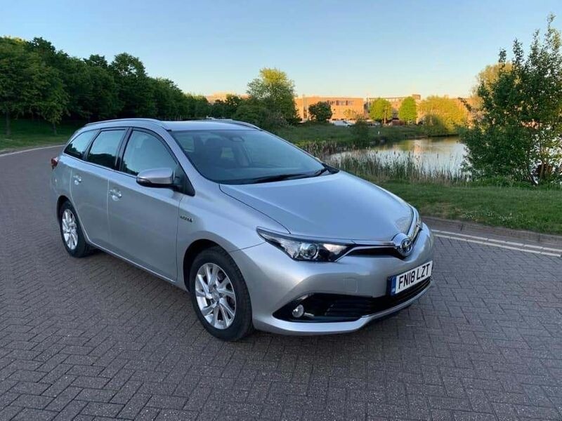Toyota auris 2018 hybrid