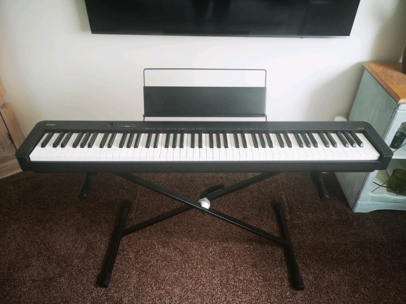 Casio CDPs100 with all cables and stand in Newcastle, Tyne and Wear