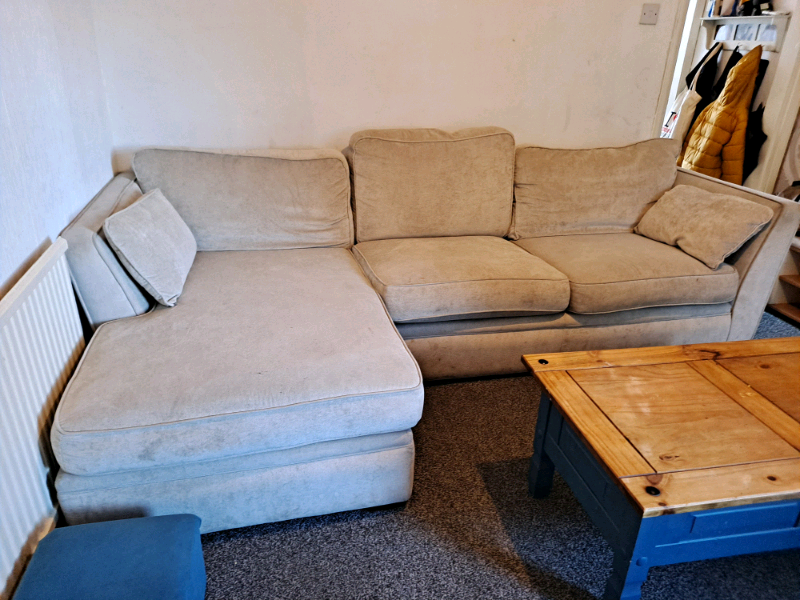 Large corner settee in Mansfield, Nottinghamshire Gumtree