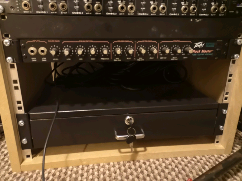 Peavey RockMaster Guitar Preamp | in Bridgend | Gumtree