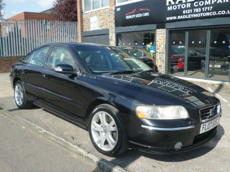 Volvo s60 black