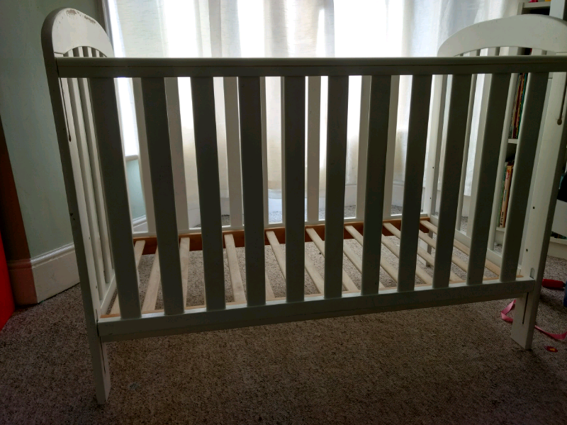 Baby weavers anna cot with adjustable base in Sheffield, South