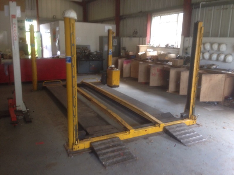 4 post car lifts