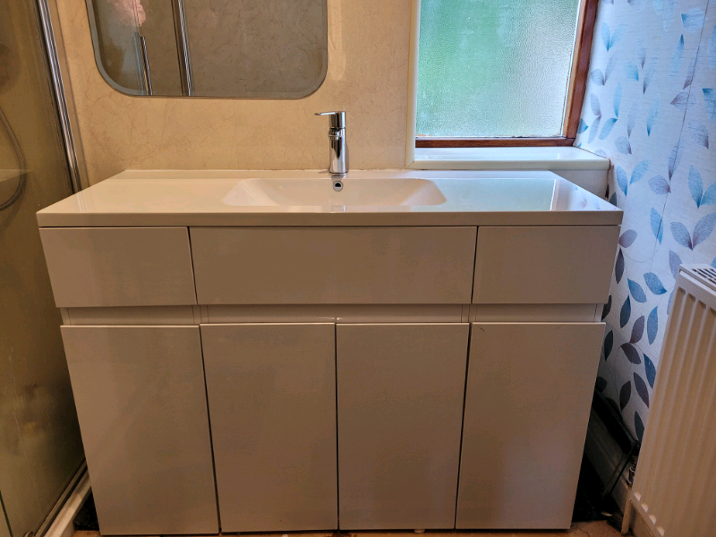 Gumtree Bathroom Vanity Rispa