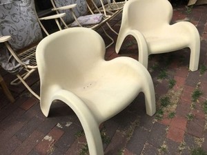 2 RETRO/VINTAGE OUTDOOR CHAIRS