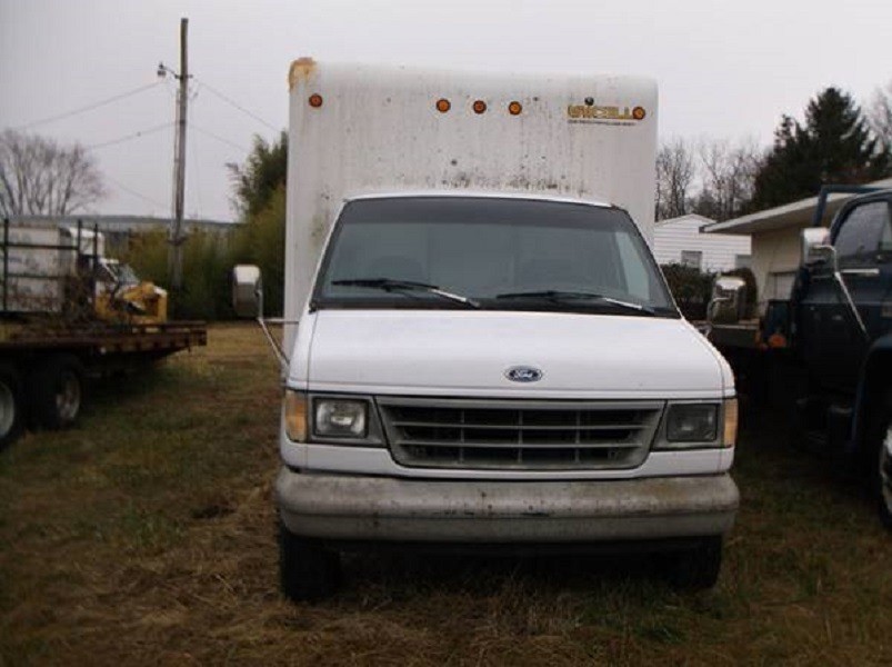 1993 Ford E350 14' Box Truck $1500