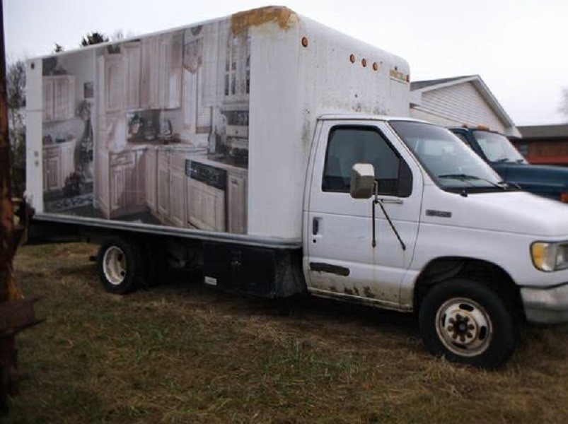 1993 Ford E350 14' Box Truck $1500