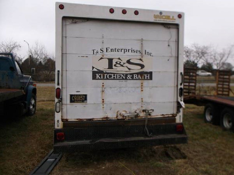 1993 Ford E350 14' Box Truck $1500