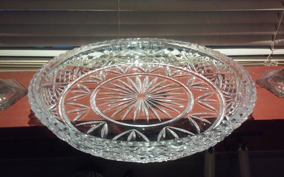DUBLIN Crystal Pie/cake plate with dome. Excellent condition.