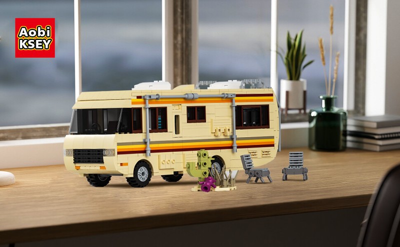 RV Model Car Building Set - Breaking Bad Van 746-PC Building Bricks DIY Kit