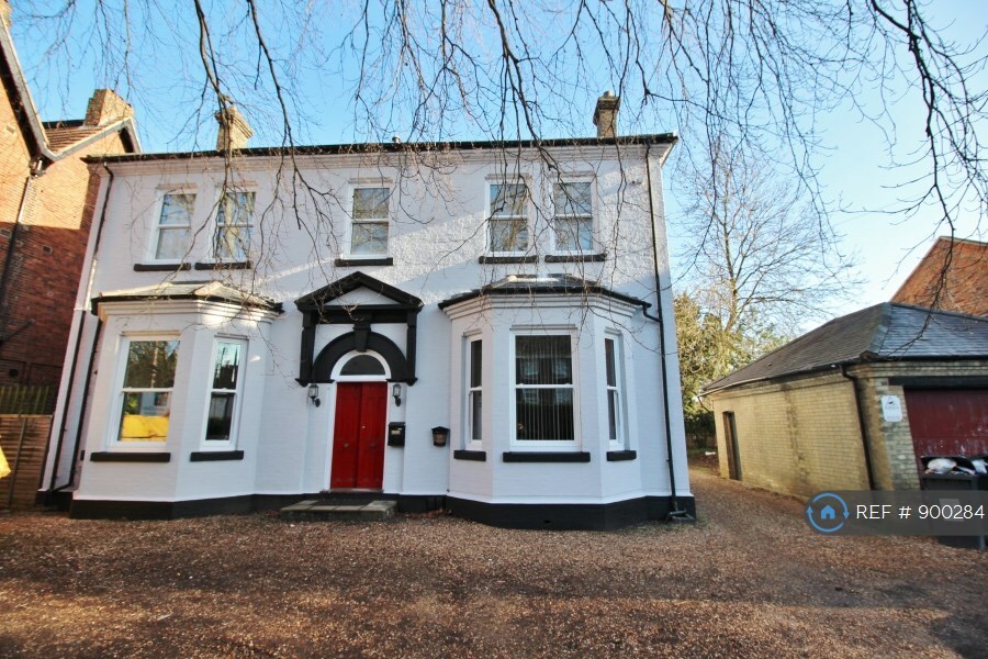 1 bedroom in Shakespeare Road, Bedford, MK40 (900284) in Bedford