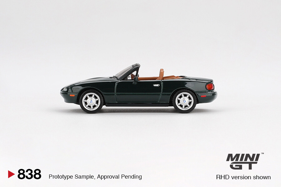 りん(*˘︶˘*).* 　EUNOS ROADSTER &ブガッティ In Stock) Mini GT #838 1/64 Eunos Roadster V-Special Diecast