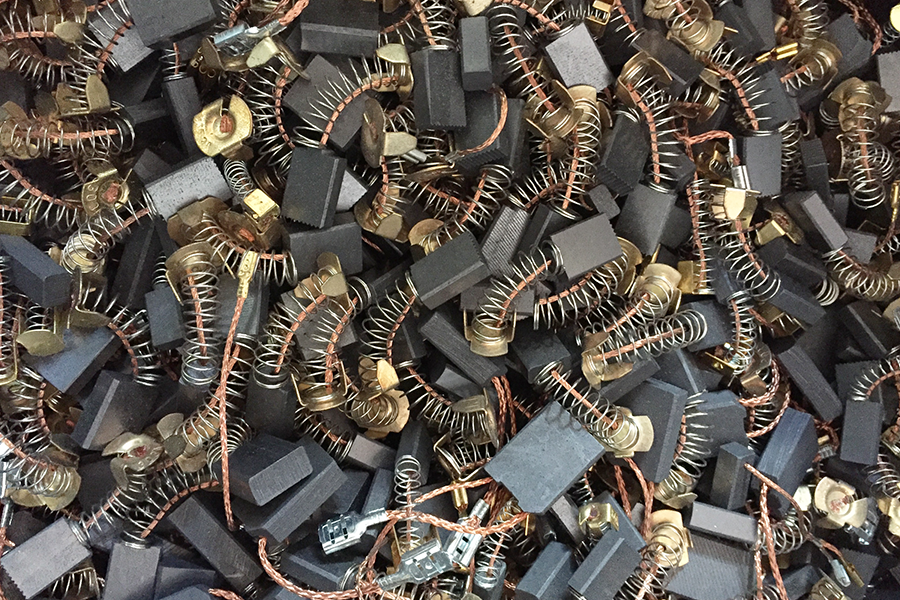 250gr. Kohlebürsten für Makita/Bosch/Hilti/Hikoki/AEG/Dewalt (Restposten)