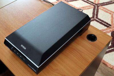 Epson Perfection V600 Photo and Document Scanner