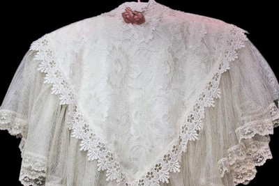 ELSIE MASSEY Victorian Ivory Netting Lace Collar Shaw Steampunk Dickens SASS