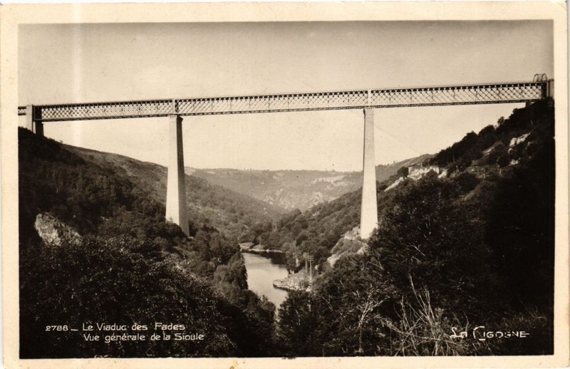 Cpa Le Viaduc Des Fades - Vue GÃ©NÃ©Rale De La Sioule (244721)