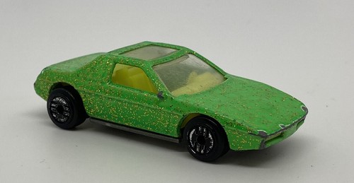 ホットウィール '84 PONTIAC FIER0 Hot Wheels 1984 Pontiac Fiero Lime Green with Gold Glitter