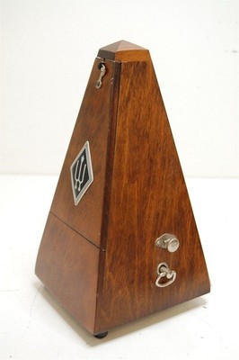 Vintage German Wittner Wood Base Metronome Clockwork Key Wind Pyramid