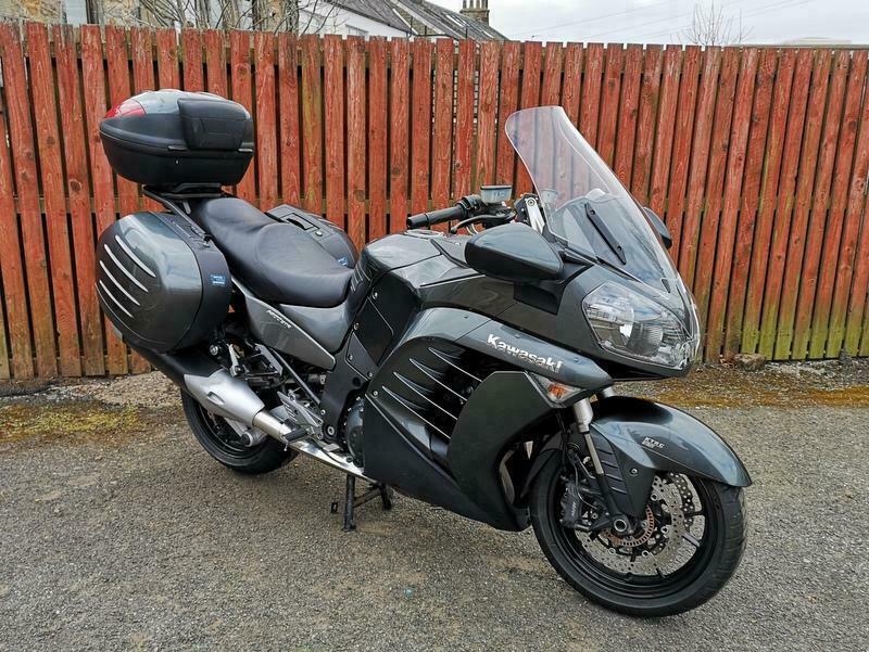 Kawasaki GTR 1400 GT, 3 box luggage and Full service history in