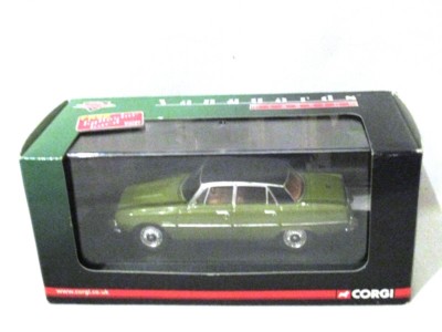 Corgi Vanguards Rover P6 3500S V8 Avacado Green VA06515