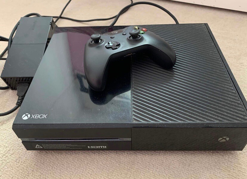 XBOX ONE 500GB CONSOLE BUNDLE. in Coventry, West Midlands Gumtree