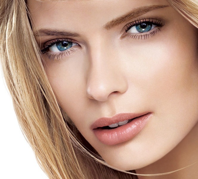 Designer names model become a makeup