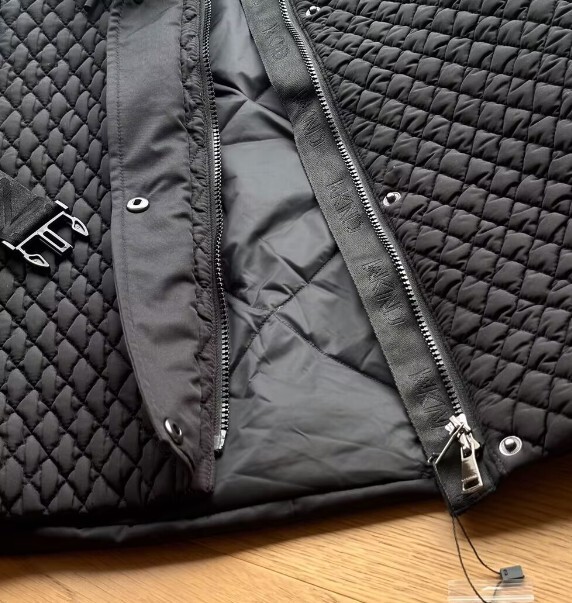 Pre-owned Max Mara Lady Weekend Maxmara Solid Color Hooded Waistband Casual Down Jacket In Black