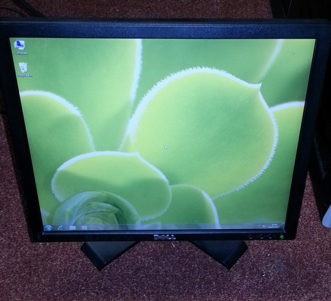 DELL 17" LCD monitor for PC / Laptop / CCTV SECURITY CAMERA GREAT
