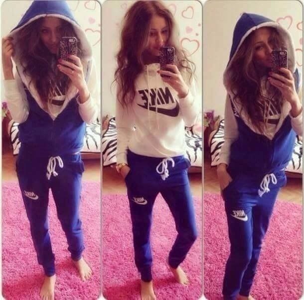 female nike tracksuit