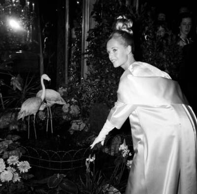 Tippi Hedren Attends The Premiere Of The Birds Odeon Leicester 1963 Old Photo 2