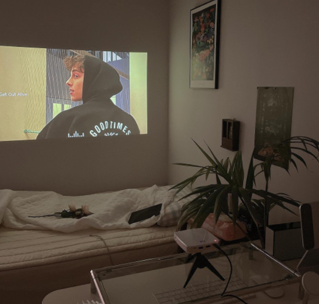 Zeus A500 Wireless Internal Battery Mini Beam Projector Home Camping 4K