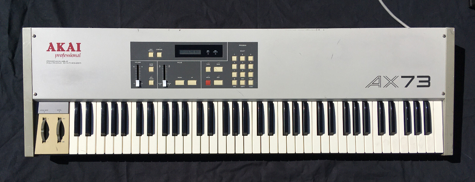 鍵盤楽器 AKAI AX73 w/Hard case 鍵盤楽器 AKAI AX73 w/Hard case Vintage Akai AX73 Analog