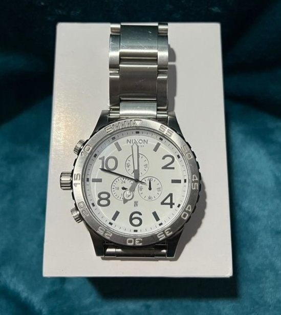 NIXON THE51-30 SIMPLIFY シルバー 腕時計　ジャンク NIXON ニクソン SIMPLIFY THE51-30 CHRONO 腕時計 シルバー系