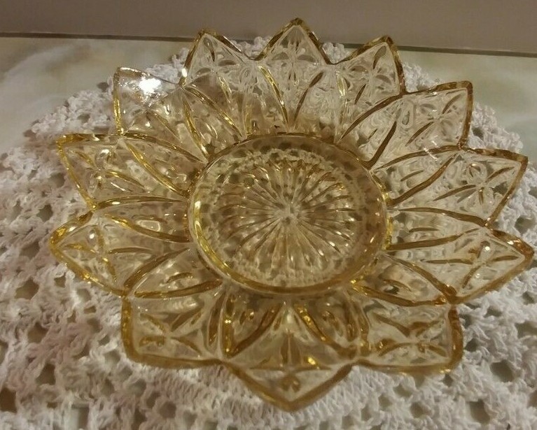 Vintage Yellow Flower / Star  Pointed Petal Edge Dish / Bowl