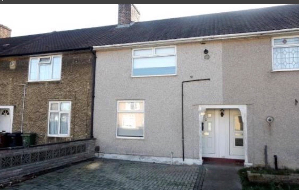 SPACIOUS 2 BEDROOM HOUSE IN DAGENHAM FOR RENT JANUARY 2018 in