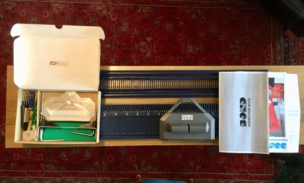 BOND KNITTING MACHINE IN VERY GOOD CONDITION WITH TABLE in Bideford