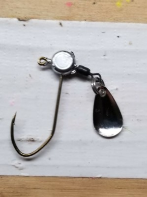 20ct. 1/16oz. Unpainted live bait spinner jig with #2 bronze EC Lil' Nasty hook