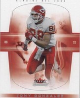 2004 Fleer Genuine Tony Gonzalez #70
