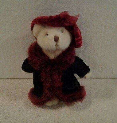 Russ Berrie ''NATASHA'' plush small bear Reg. Number 259 - NEW