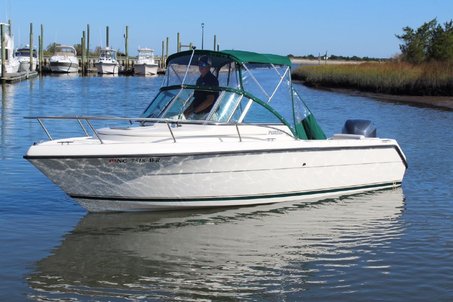 2000 Pursuit Kodiak 2270 with Yamaha 200 all under 300 hours
