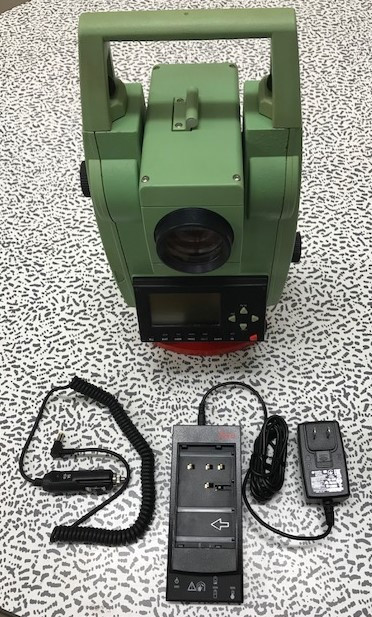 Leica TC303 3