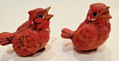 Vintage Two Piece Mini Baby Red Birds Cardinal Figurine Set Made in Japan 2.25''